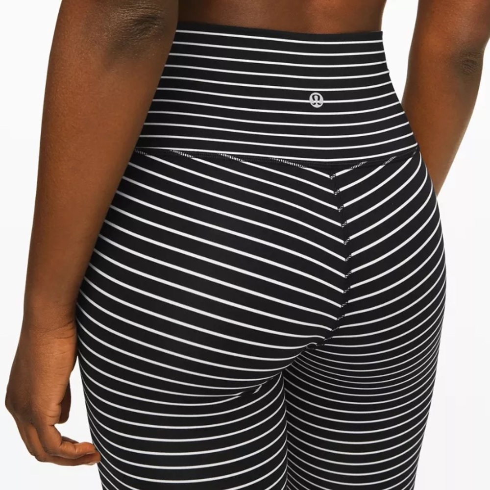Wunder Under HR Tight Size 6